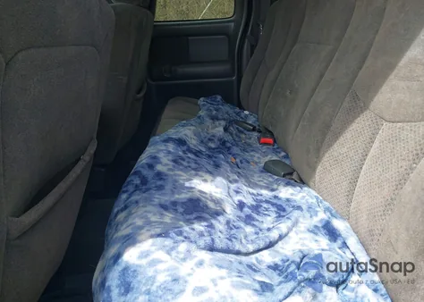 2004 Chevrolet Silverado 1500 Ls из США, поврежденный, VIN 2GCEK19T141306931